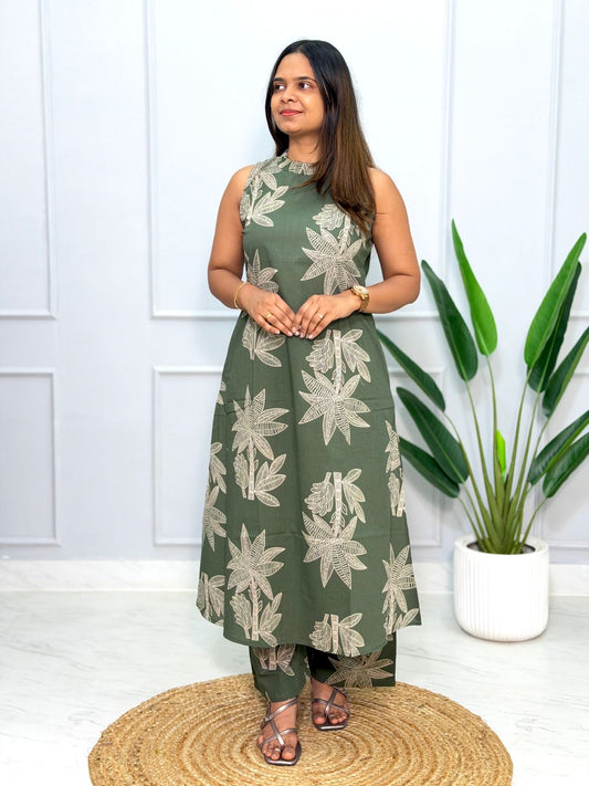 Cord Sets Haulter Neck-020401