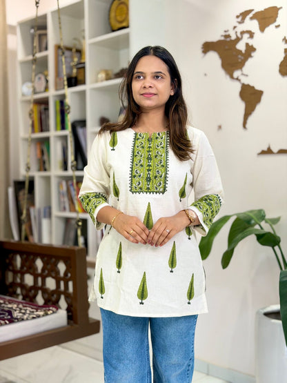 Short Kurti 300509