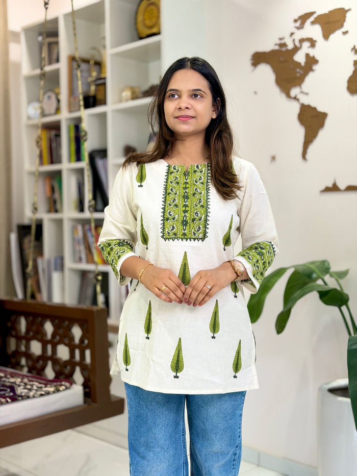 Short Kurti 300509