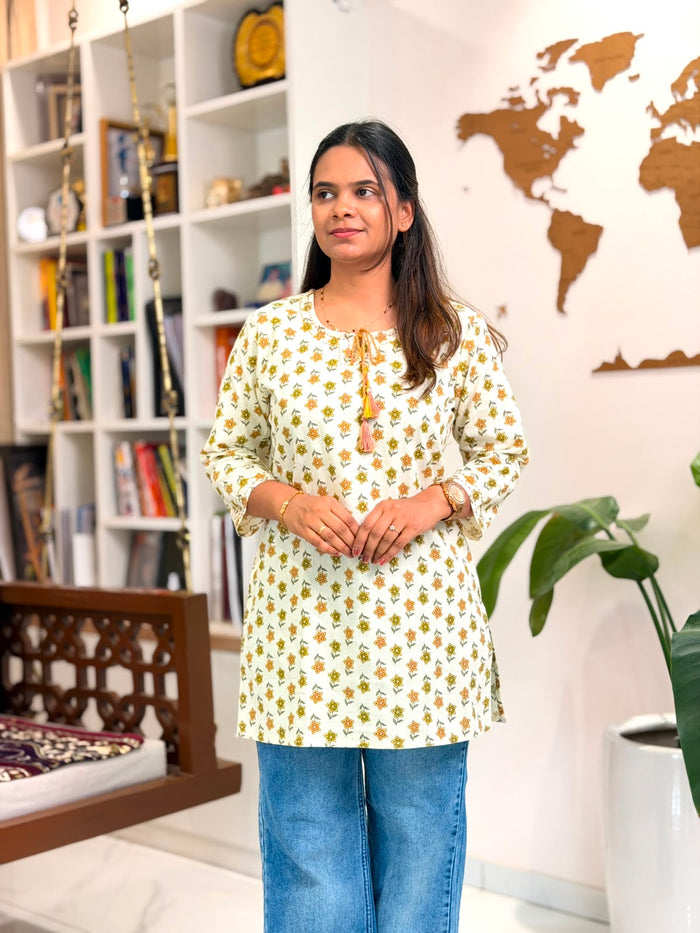Short Kurti 060611