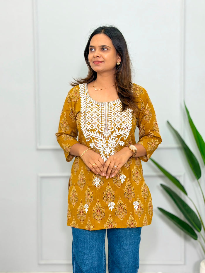 Short Kurti Lakhnavi 120705