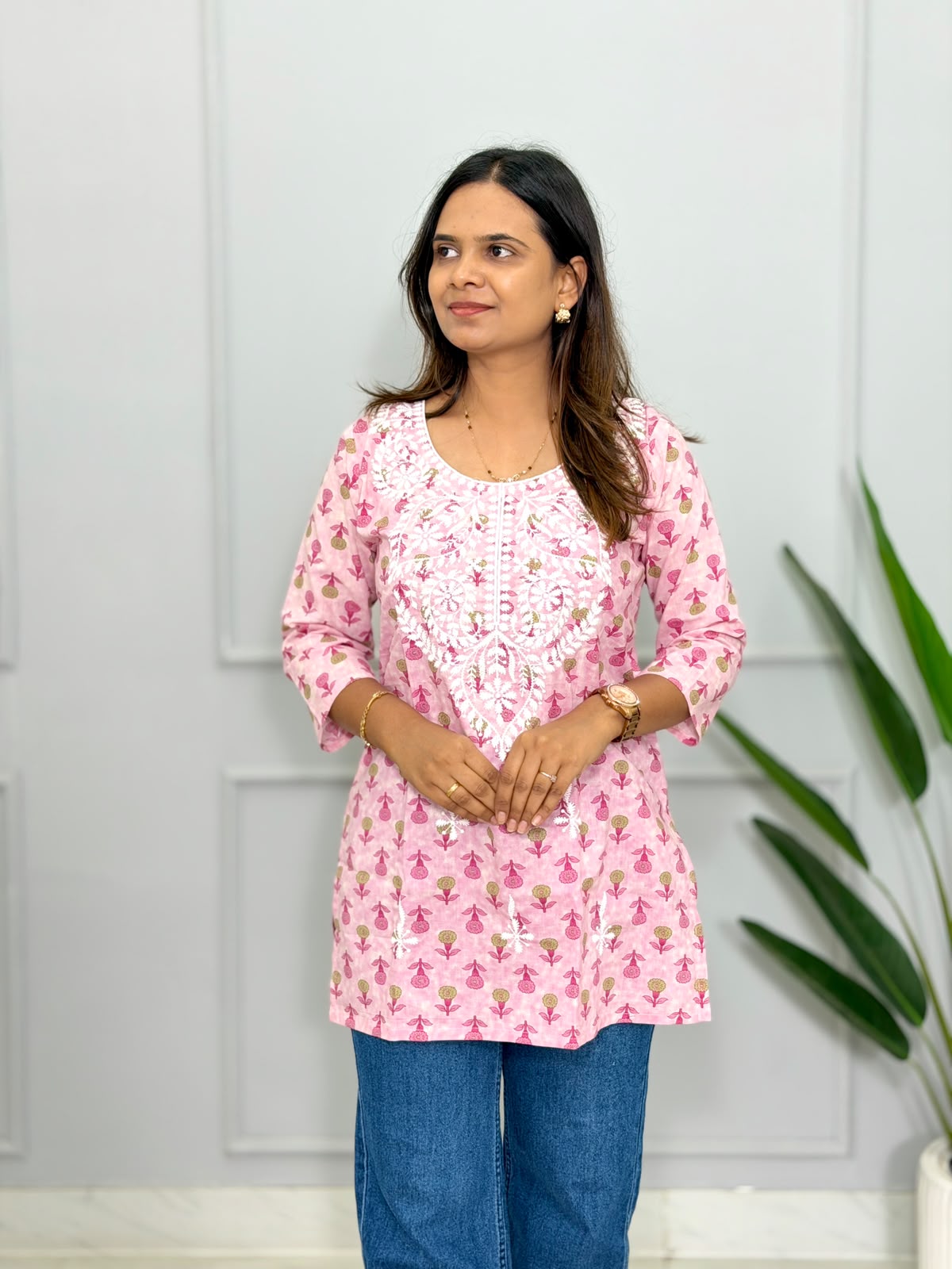 Short Kurti Lakhnavi 120706