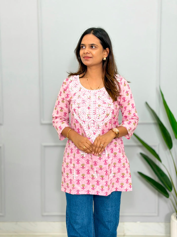 Short Kurti Lakhnavi 120706