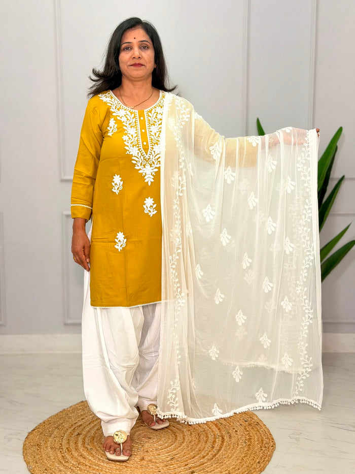 Lakhnavi Kurti Pant Set 110609