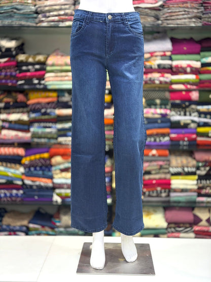 Jeans Straight Fit Wide Bottom 02