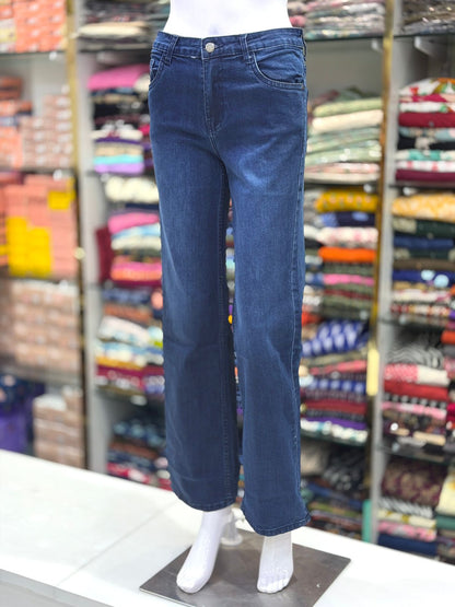 Jeans Straight Fit Wide Bottom 02
