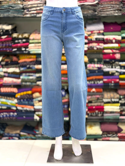 Jeans Straight Fit Wide Bottom 01