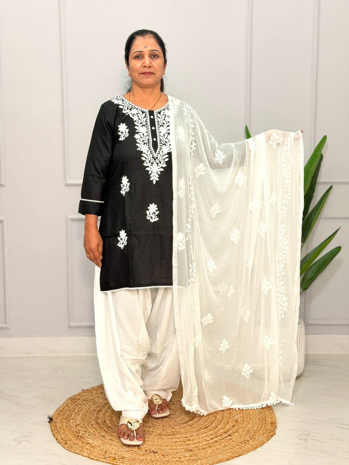 Lakhnavi Kurti Pant Set 110501