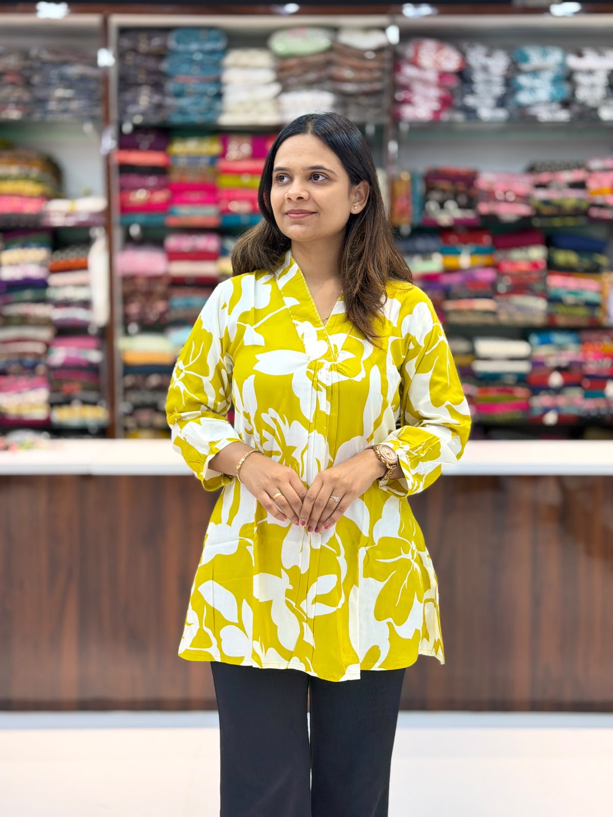 Short Kurti V neck 230705