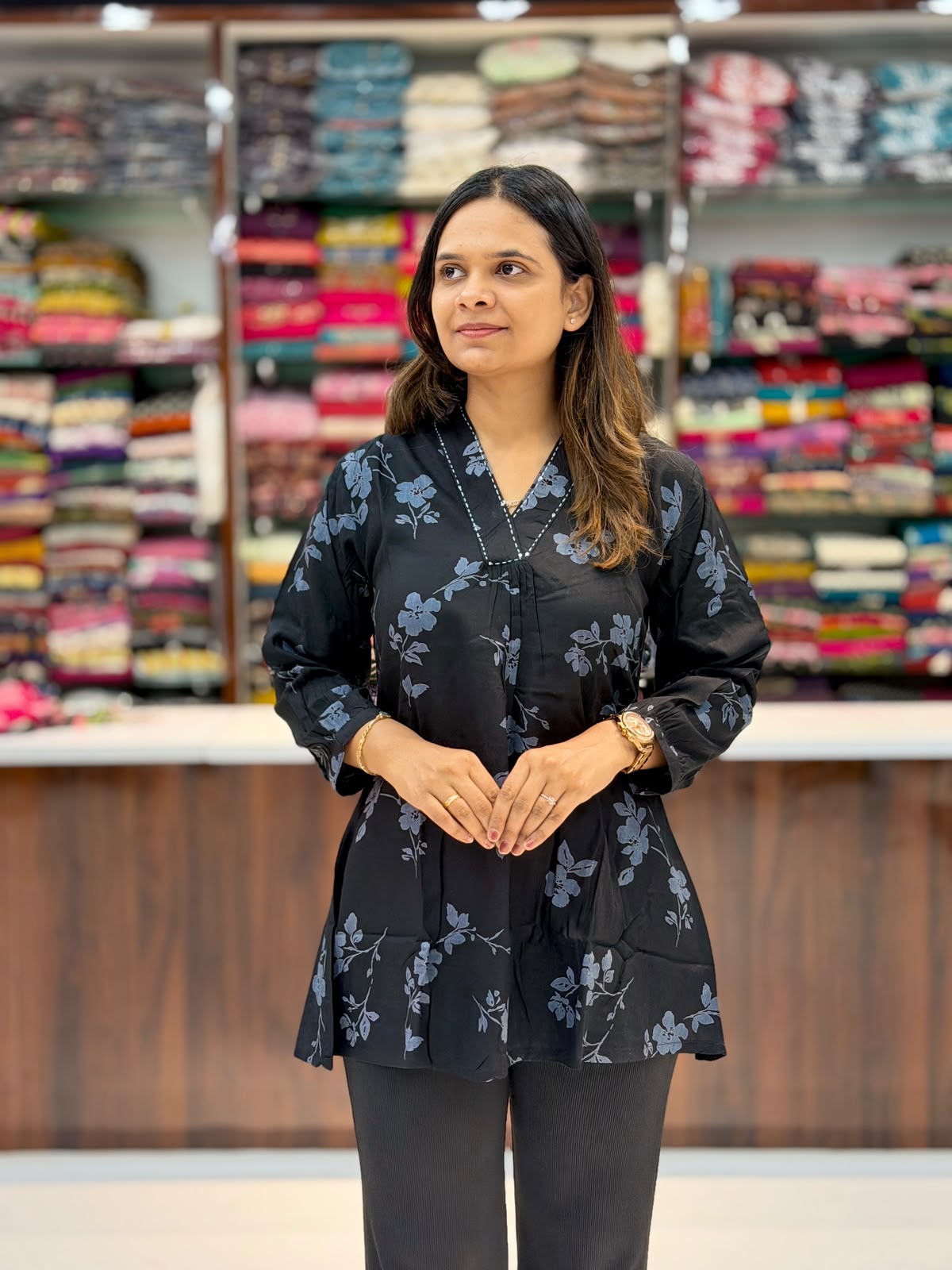Short Kurti V neck 230704